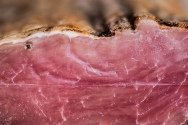 Filet de porc mariné au vin rouge et aux aromates – Image 2
